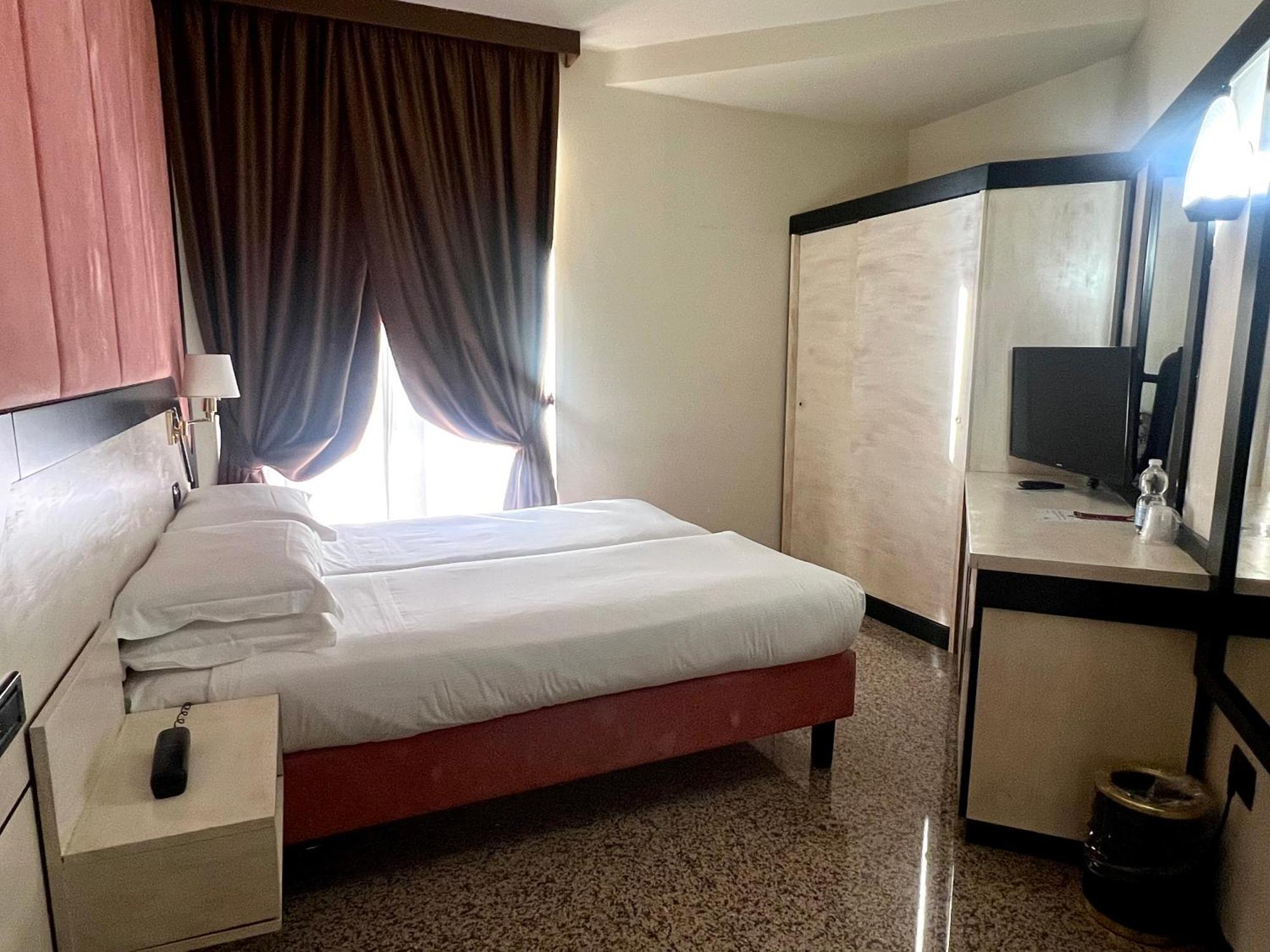 Hotel Diamante Corbetta Exterior photo