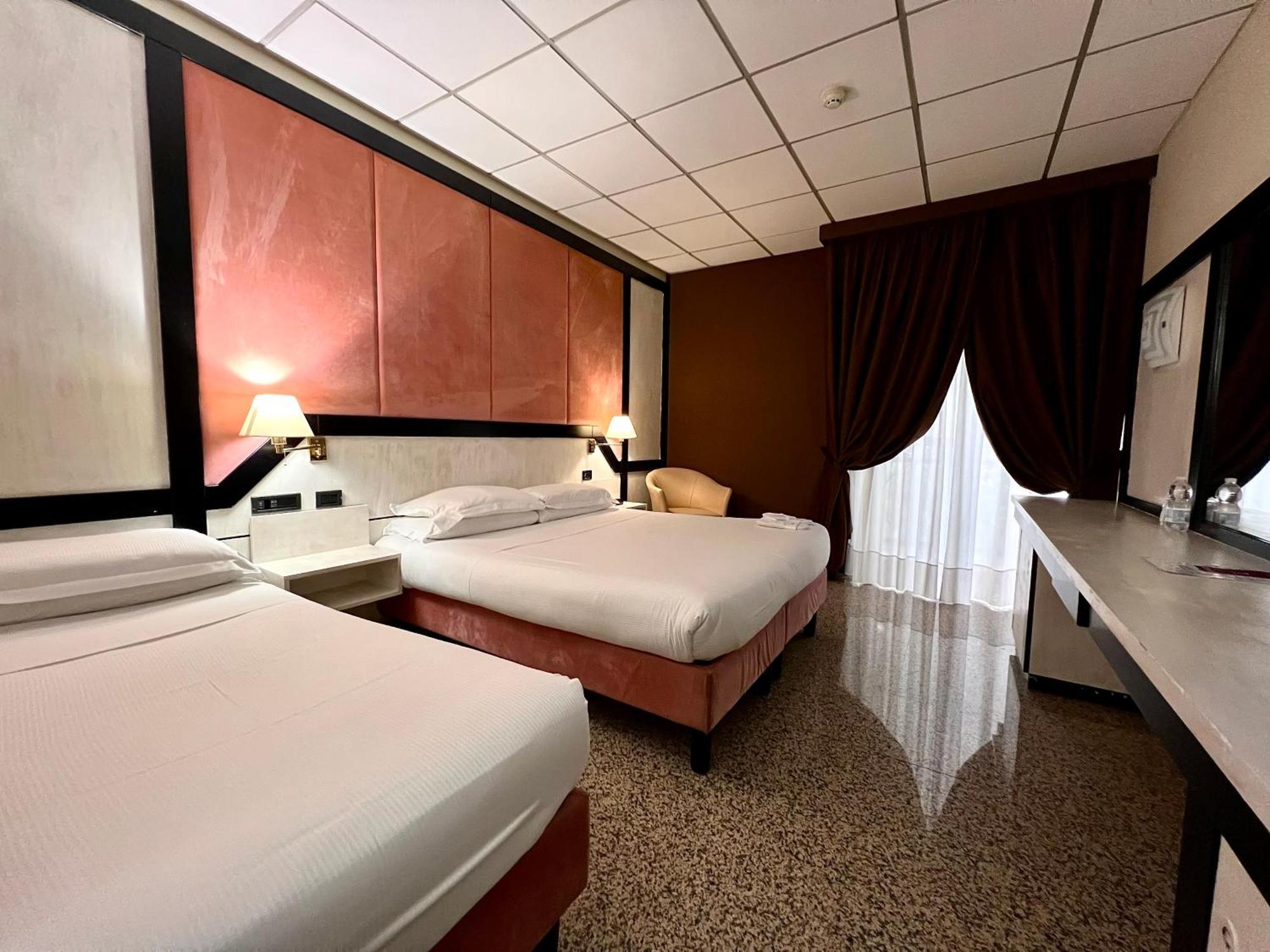 Hotel Diamante Corbetta Exterior photo